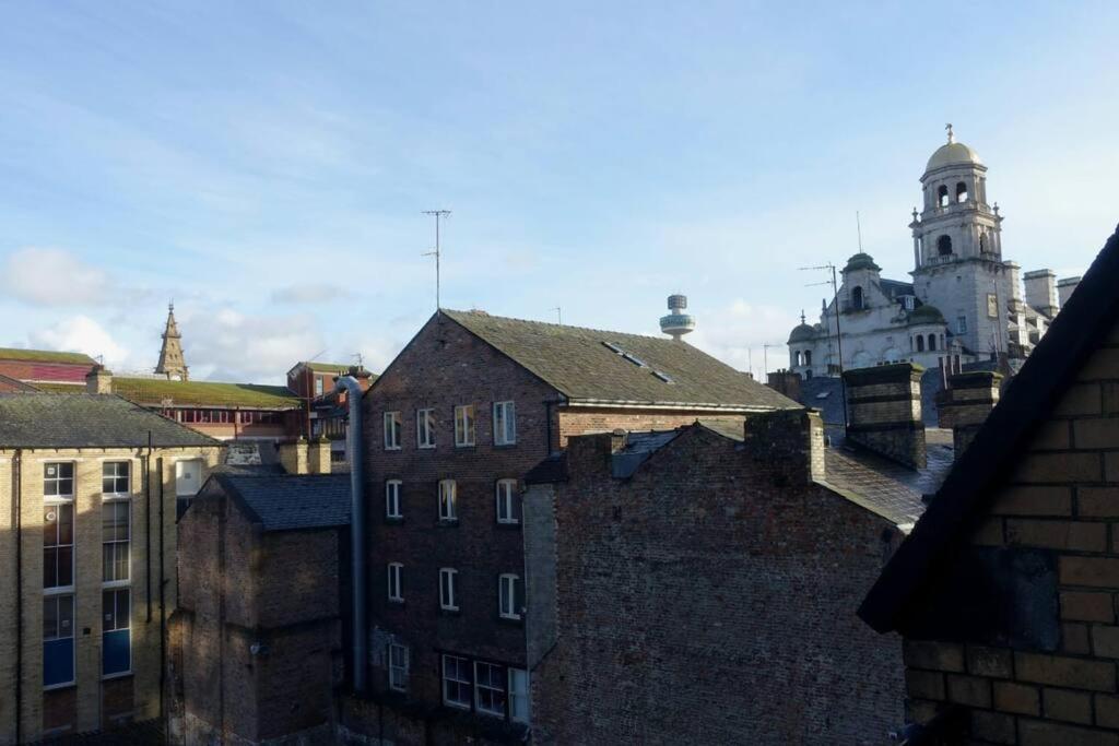 Stylish City-Centre Apartment With Balcony Liverpool Buitenkant foto