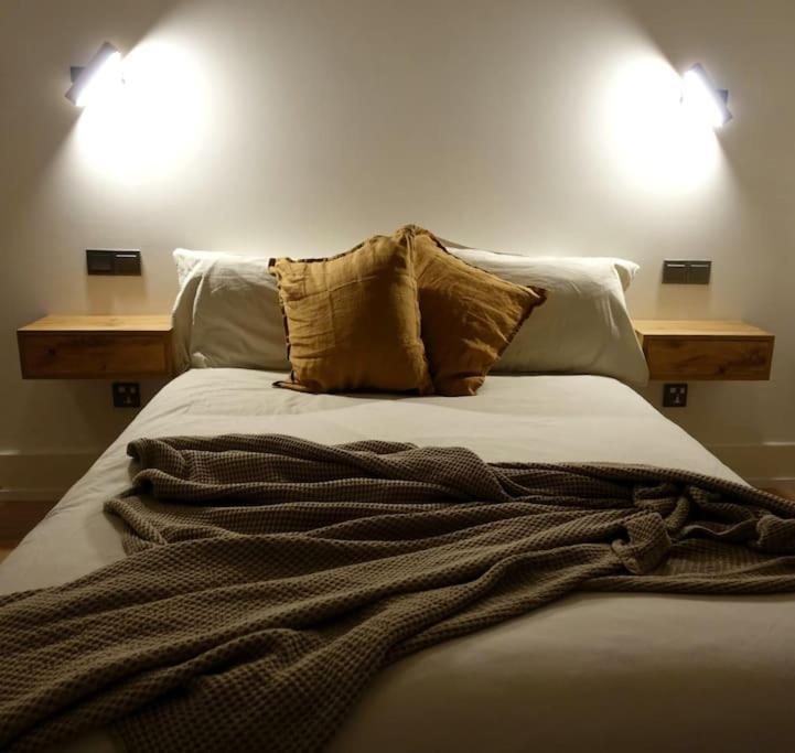 Stylish City-Centre Apartment With Balcony Liverpool Buitenkant foto